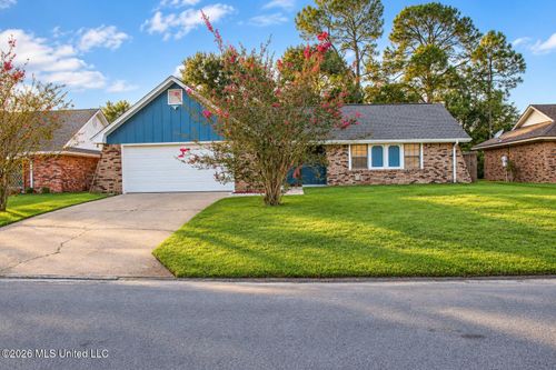 2184 Baywood Dr, Biloxi, MS, 39532-4245 | Card Image