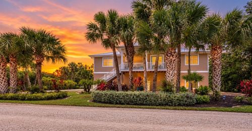 9277 Belding Dr, SANIBEL, FL, 33957-3001 | Card Image