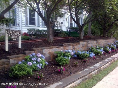 55 Oak Ln, Eatontown, NJ, 07724-3473 | Card Image