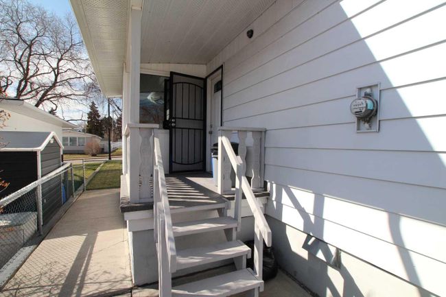 208 Spyhill Road Nw, Home with 3 bedrooms, 2 bathrooms and 2 parking in Calgary AB | Image 41