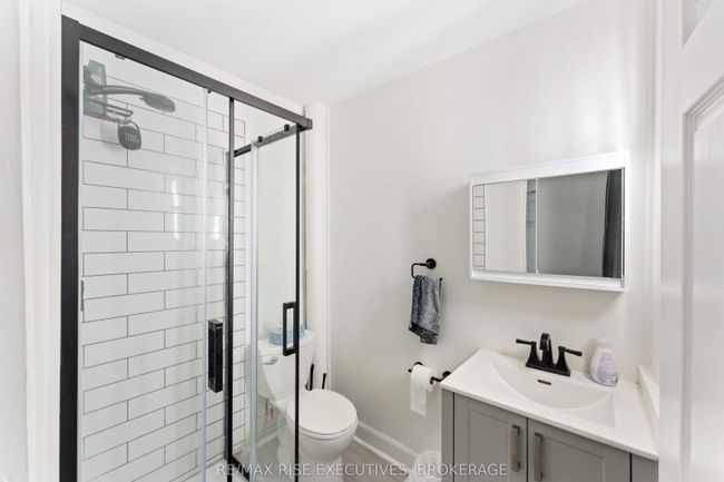 247 Queen St, Home with 5 bedrooms, 2 bathrooms and null parking in Kingston ON | Image 8