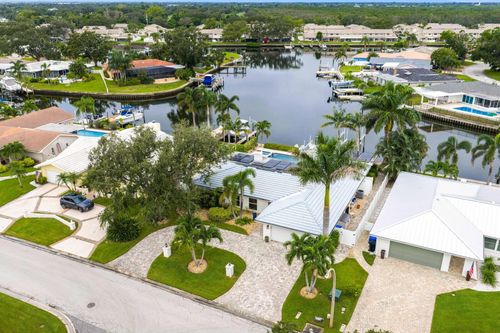 6482 Tanglewood Dr Ne, ST PETERSBURG, FL, 33702-4744 | Card Image