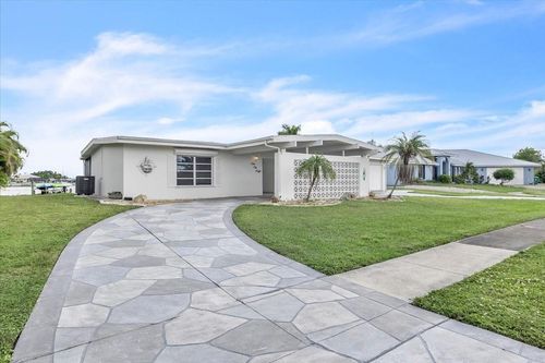 168 Morgan Ln Se, PORT CHARLOTTE, FL, 33952-9133 | Card Image