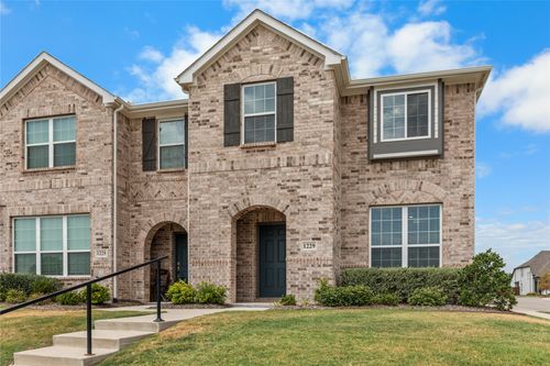 1229 Morgan Dr, Sherman, TX, 75090-8952 | Card Image