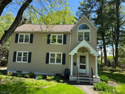 95 Hillside Ave, Livingston, NJ, 07039-2819 | Card Image