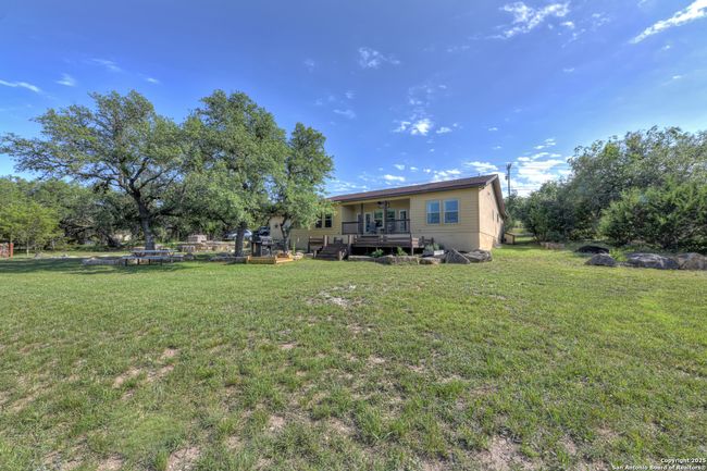 211 Comal Run, House other with 3 bedrooms, 4 bathrooms and null parking in Bulverde TX | Image 32