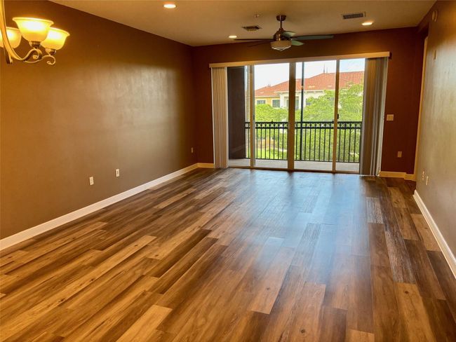APT-319 - 3055 Nw 126 Th Ave, Condo with 2 bedrooms, 2 bathrooms and null parking in Sunrise FL | Image 5