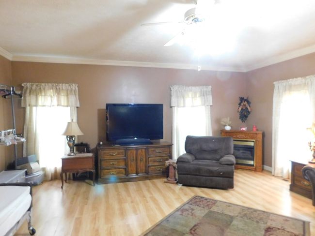 1129 Adam Dr, House other with 3 bedrooms, 3 bathrooms and 6 parking in Cottontown TN | Image 40