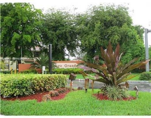 106-23-2760 W 63rd Pl, Hialeah, FL, 33016 | Card Image