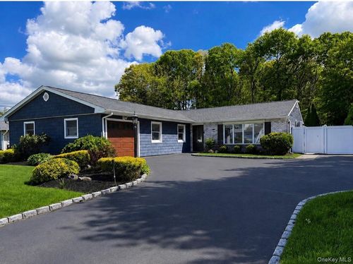 66 Singingwood Dr, Holbrook, NY, 11741-3010 | Card Image