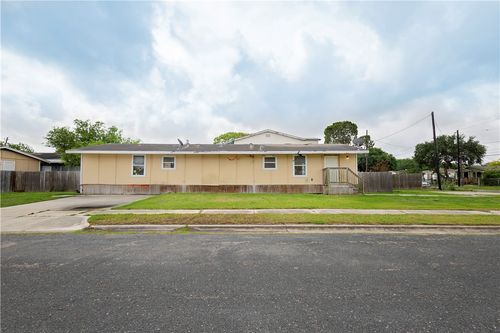b-1802 16th St, Corpus Christi, TX, 78404-3012 | Card Image