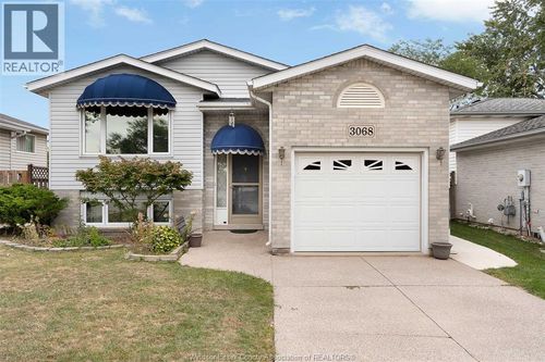 3068 Loebach Dr, Windsor, ON, N8T3M7 | Card Image