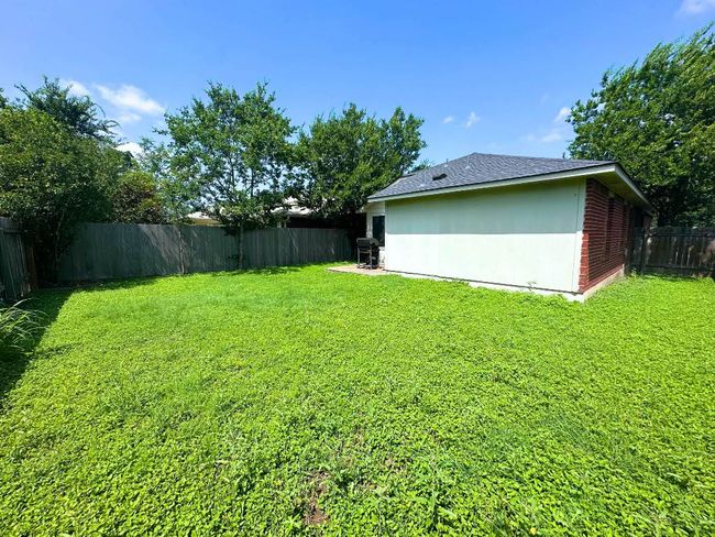15539 Sutton Leighs Ln, House other with 3 bedrooms, 2 bathrooms and 2 parking in Pflugerville TX | Image 9