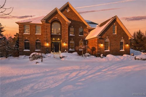 18 Woodthrush Trl, Orchard Park, NY, 14127-3071 | Card Image