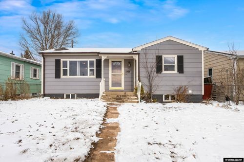 2908 E 8th St, Cheyenne, WY, 82001-6249 | Card Image