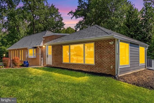 9416 Holbrook Ln, POTOMAC, MD, 20854-3930 | Card Image
