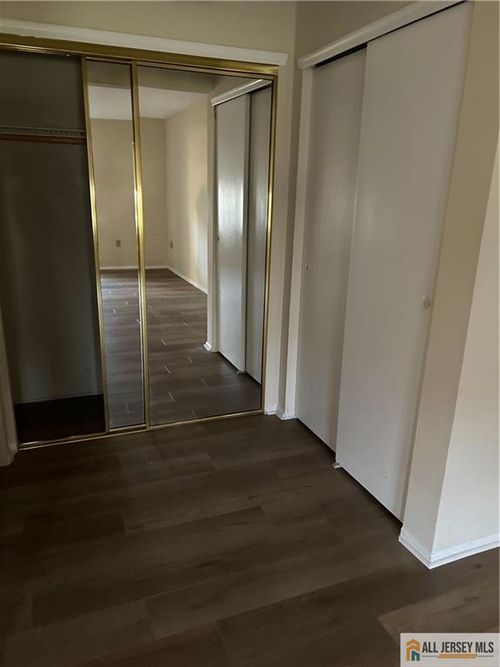 3-3 Wycoff Way E, East Brunswick, NJ, 08816-5625 | Card Image