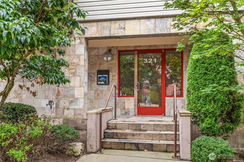 303-321 E Thomas St, Seattle, WA, 98102 | Card Image