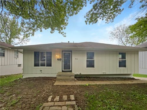 8412 E 103rd Ter, Kansas City, MO, 64134-2105 | Card Image