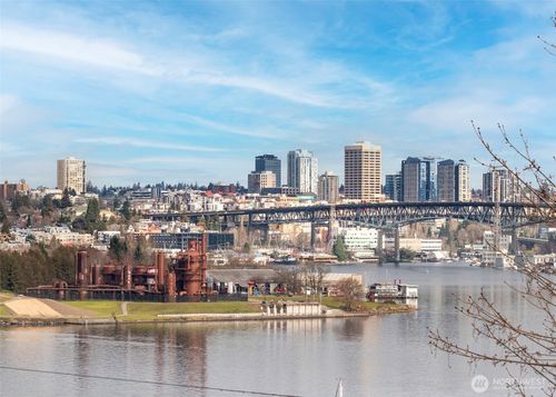 301-2040 Waverly Place N, Seattle, WA, 98109 | Card Image