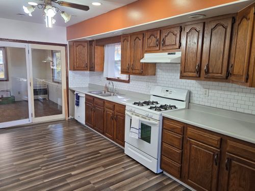 2617 Dale Dr, Six Lakes, MI, 48886-9799 | Card Image