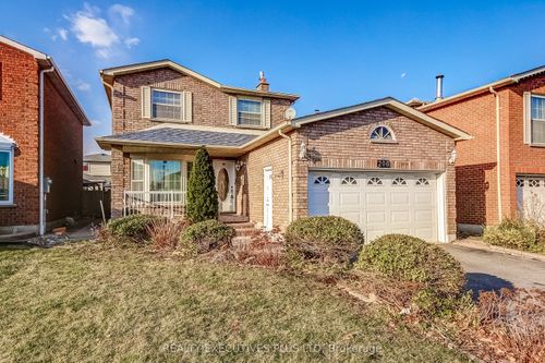 206 Vodden St W, Brampton, ON, L6X2V3 | Card Image