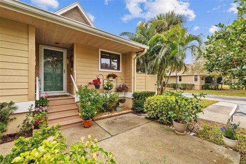 1002 Caravel Ct, TARPON SPRINGS, FL, 34689-7111 | Card Image