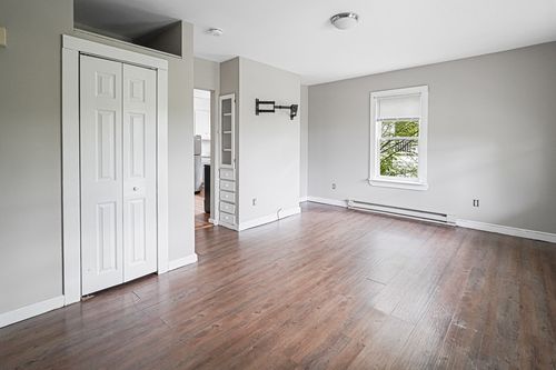 1-1 Oak St, Clinton, MA, 01510-3706 | Card Image