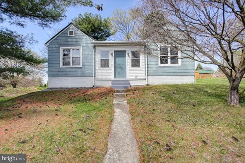 824 S S Church Street, WAYNESBORO, PA, 17268 | Card Image