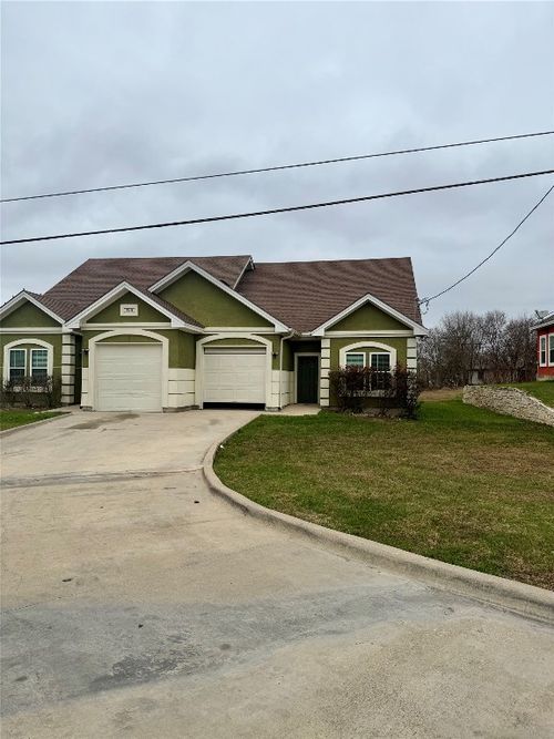 apt-b-398 Mesa Dr, Del Valle, TX, 78617-5612 | Card Image