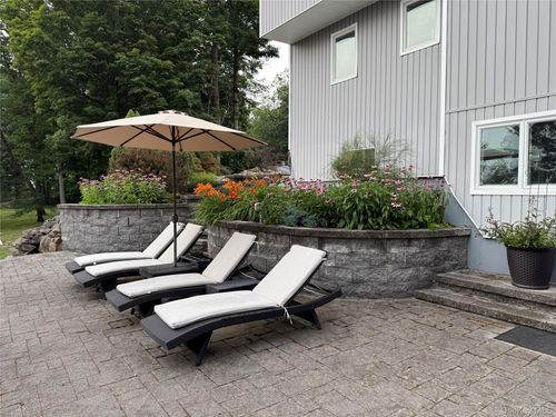 7 Tundra Ter, Cornwall, NY, 12518-1036 | Card Image