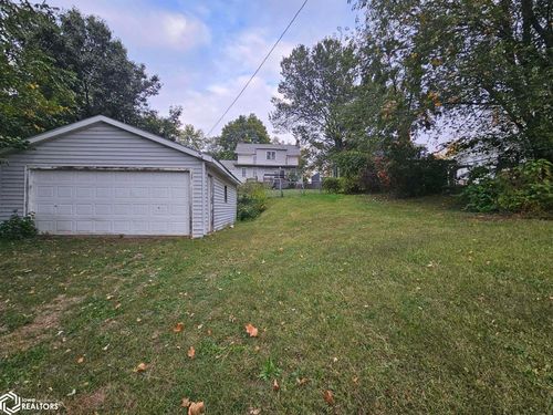 316 E 5th St, Ottumwa, IA, 52501-2715 | Card Image