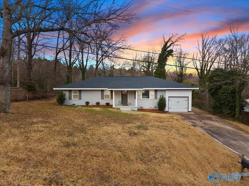 2012 Crawford St, Guntersville, AL, 35976-2108 | Card Image