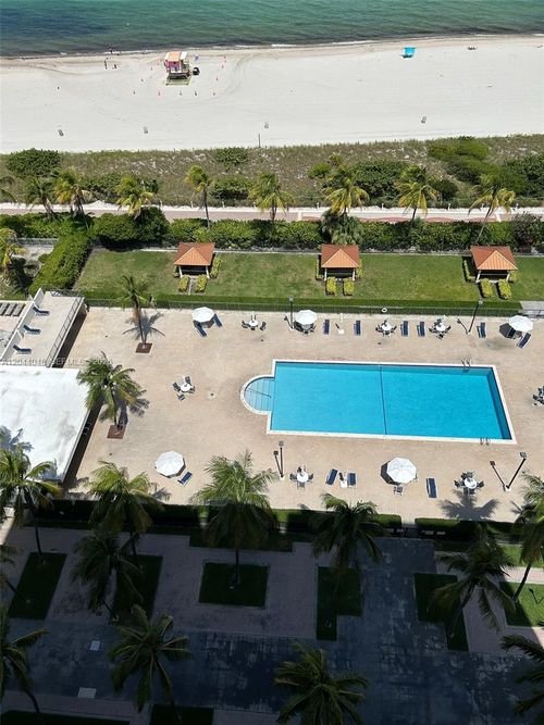 1805-2625 Collins Ave, Miami Beach, FL, 33140-4746 | Card Image