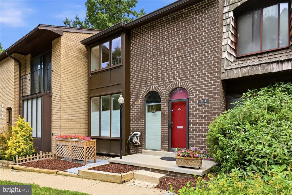 Residential in ANNANDALE 2
