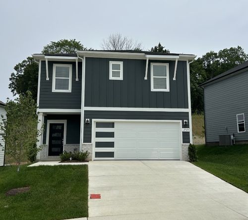 1770 Flora Grv, Hermitage, TN, 37076-2482 | Card Image