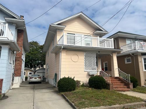 224 Beach 141st St, Rockaway Park, NY, 11694-1230 | Card Image