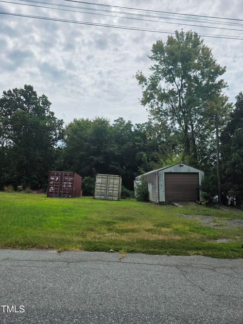 608 Poplar St, Graham, NC, 27253-2154 | Card Image
