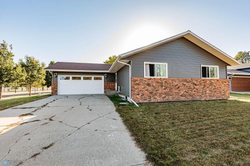 1702 Whitestone Circle S, Fargo, ND, 58103 | Card Image