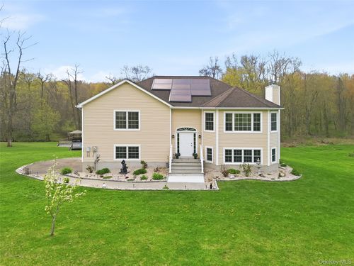 199 Old Sylvan Lake Rd, East Fishkill, NY, 12533-5403 | Card Image