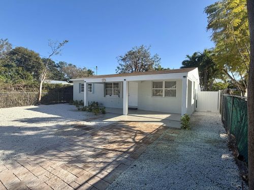 21 Snapper Ave, Key Largo, FL, 33037-4719 | Card Image