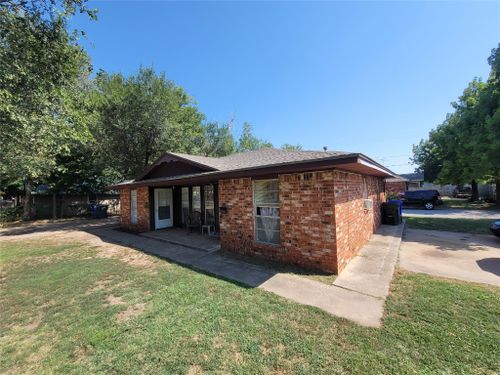 202 E Hayes Street, Norman, OK, 73069 | Card Image