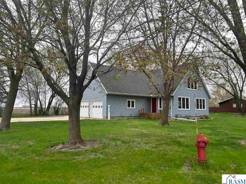 310 1st Ave Ne, Trimont, MN, 56176-9671 | Card Image