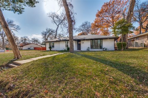 1241 Springbrook Dr, Desoto, TX, 75115-3123 | Card Image