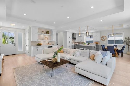 b-2117 Marshallfield Ln, Redondo Beach, CA, 90278-4905 | Card Image