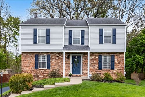 570 Bruton Dr, Gibsonia, PA, 15044-9569 | Card Image