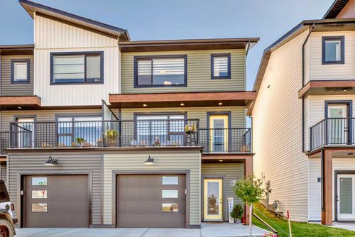 22 Vincent Gate, Sylvan Lake, AB, T4S0V7 | Card Image