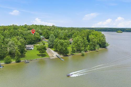 300 Featherfoot Parkway Loop, Parsons, TN, 38363 | Card Image