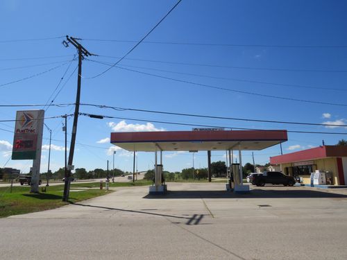 3002 Nall St, Port Neches, TX, 77651-5845 | Card Image