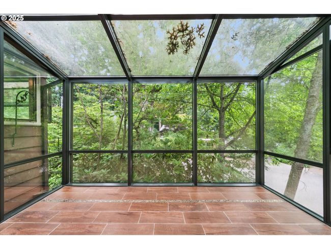 Solarium | Image 13
